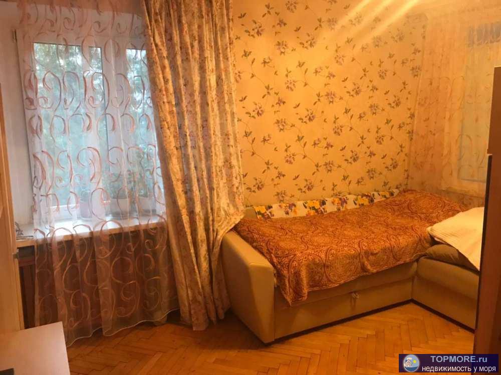 Срочно продаю квартиру на Макаренко, очень удобное расположение дома,  рядом школа 44, магазины, остановка. в шаговой...