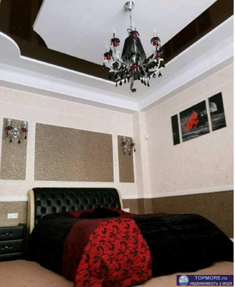  Таунхаус расположен на территории закрытого коттеджного поселка в мкр. Бытха. На всей территории поселка установлено... - 1