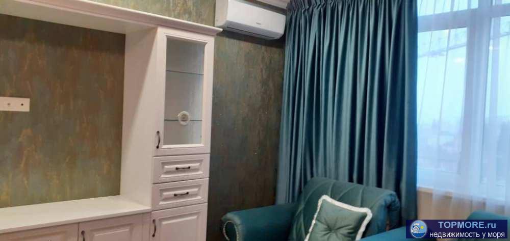 Уютная, красивая квартира с только что законченным евроремонтом и новой мебелью, техникой. Современный комплекс на...