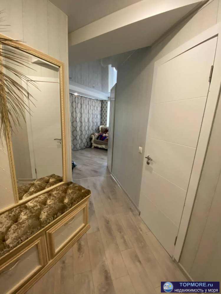 Продаю шикарную студию с дизайнерским ремонтом. Развитая инфрастуктура. Рядом маагазины, школа, садик. До Моря 7... - 1