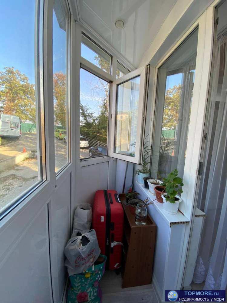 Продаю шикарную студию с дизайнерским ремонтом. Развитая инфрастуктура. Рядом маагазины, школа, садик. До Моря 7... - 2