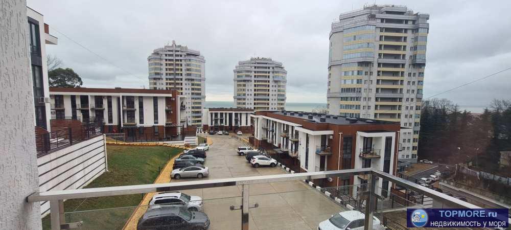 Квартира с панорамным видом на море, расположена на 2-ом этаже. Внутри комплекса имеется парковочные места для авто....