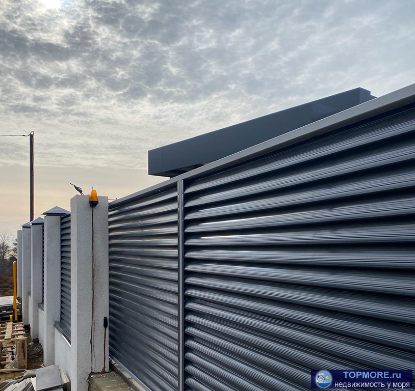 Продам шикарный дом в стиле hi-tech в Адлере.Дорогие премиальные материалы, территория благоустроена, ландшафтное... - 1