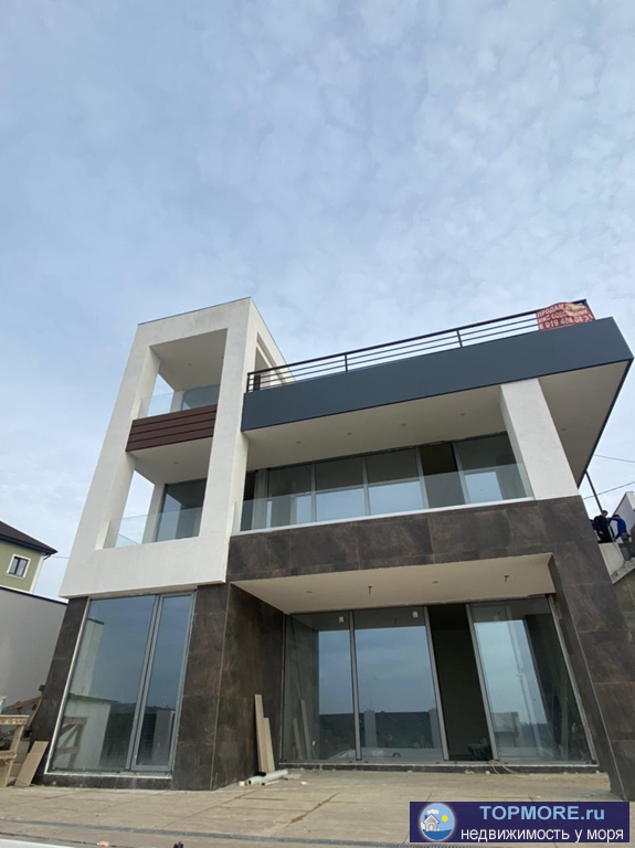 Продам шикарный дом в стиле hi-tech в Адлере.Дорогие премиальные материалы, территория благоустроена, ландшафтное... - 2