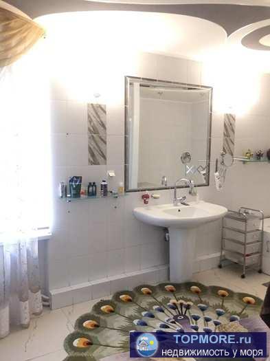 Продажа / Дома и коттеджи, Севастополь, Генерала Мельника улица, 50 000 р. Сдается отличный дом в черте города. В доме 3 изолированные комнаты . Большой санузел ( ванная, душевая) . Теплый... - 1