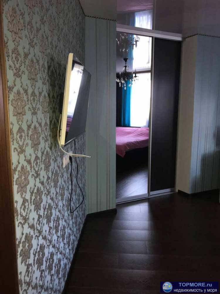 В Лазаревском по ул. Коммунальников на втором этаже пятиэтажного дома, продается двухкомнатная, светлая квартира, с... - 2