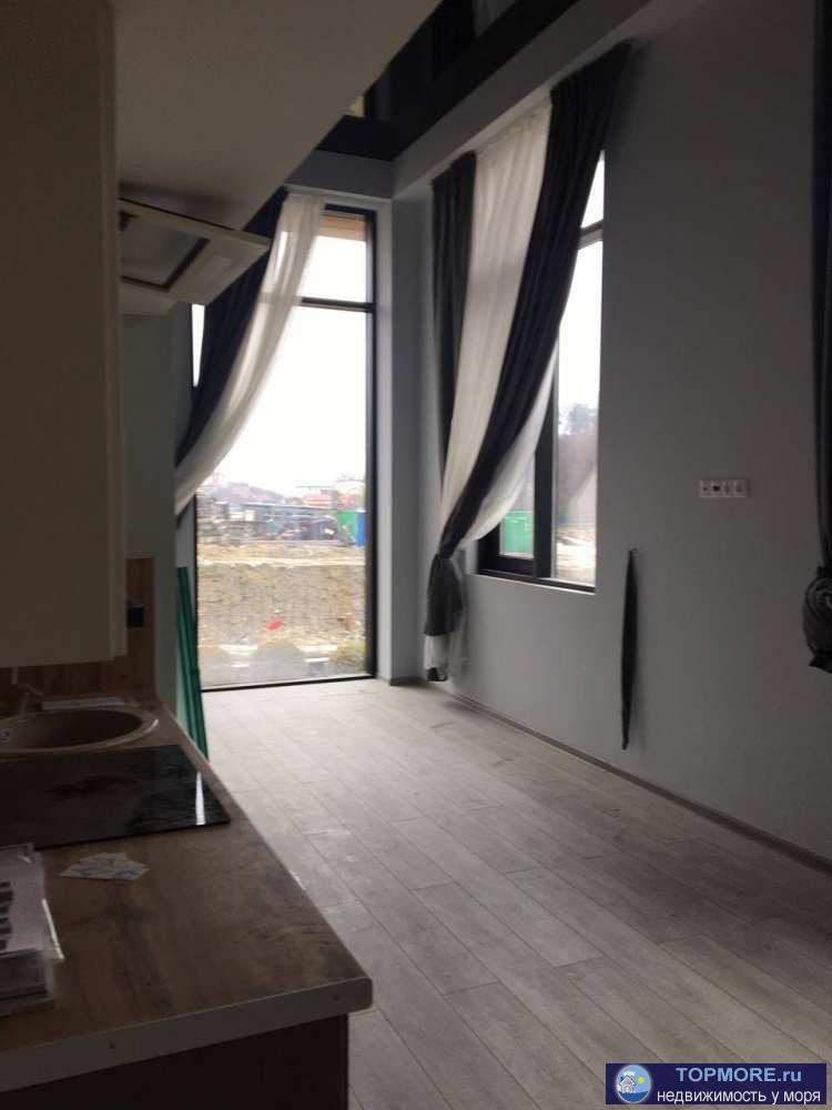 ак Локация отличная , шесть быездов в разные направления по городу.  Фото предоставленны : шоурум . Кв черновая и с... - 1