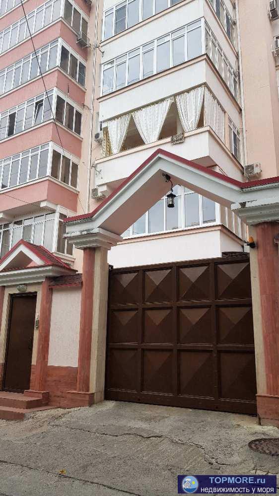 Просторная 3-х комнатная квартира с дорогим ремонтом в курортном районе Новый Сочи: 2 спальни, санузел с ванной,...