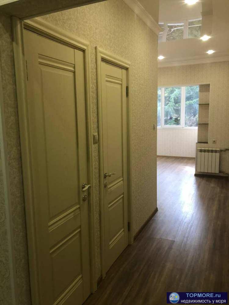 Продаю квартиру в райне Новый Сочи . Сделан качественный ремонт. Распланированна : 2 пальни ,кухня-гостинная, санузел. 