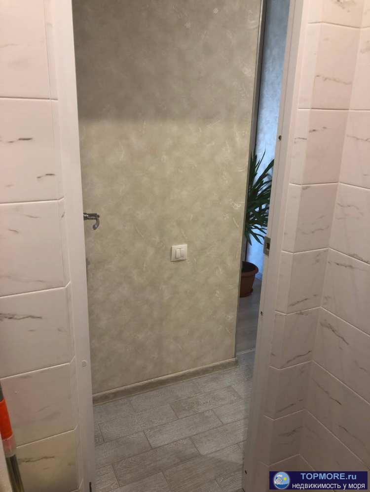 Продаётся однокомнатная видовая квартира с техникой и мебелью, район Светлана. В квартире произведён капитальный... - 2