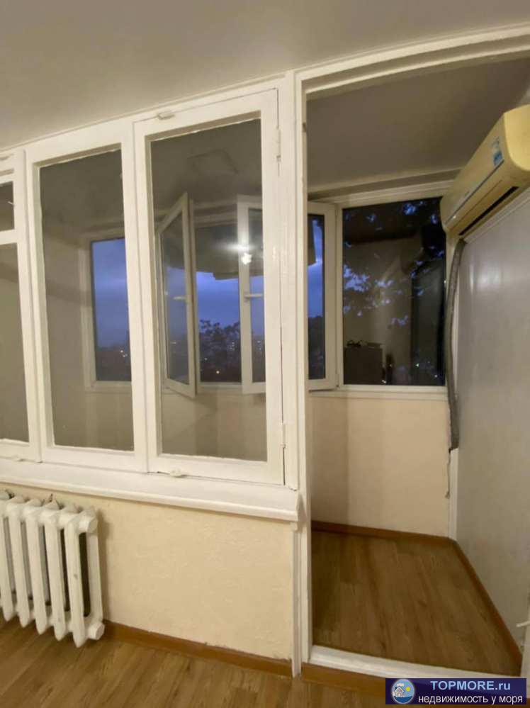 Продам студию площадью 15 кв. м в общежитии на 4 этаже 5 этажного панельного дома. Максимально удобный и комфортный...