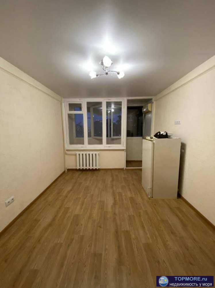 Продам студию площадью 15 кв. м в общежитии на 4 этаже 5 этажного панельного дома. Максимально удобный и комфортный... - 1