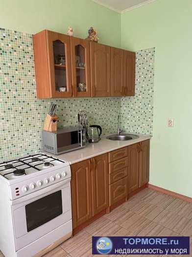 Сдается длительно крупногабаритная 1 ком квартира в Стрелецкой бухте. В квартире есть все необходимое для комфортного... - 1