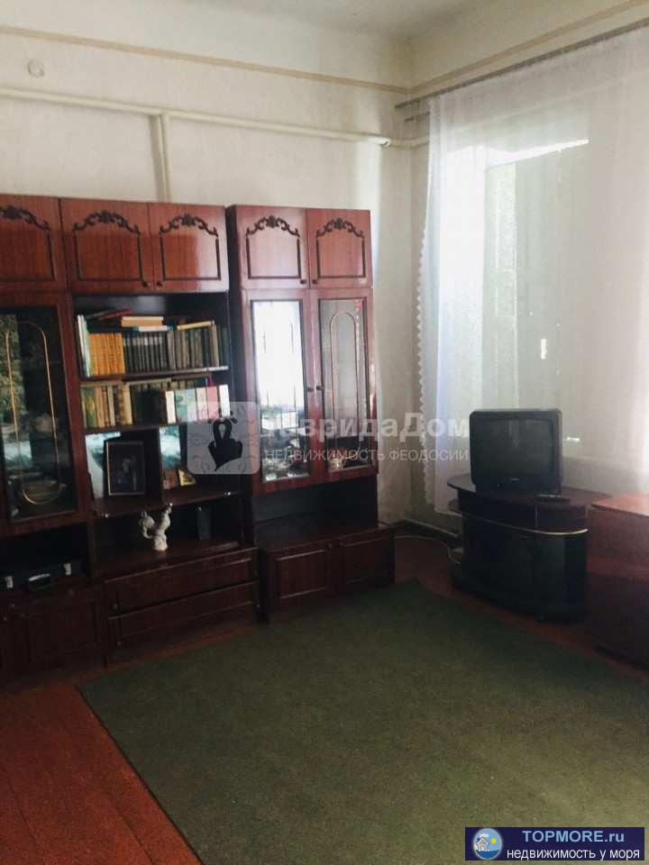 Продам 3-х комнатную квартиру на земле 71.7  кв.м общей и 51.1 кв.м жилой площади в городе Феодосия по пер....