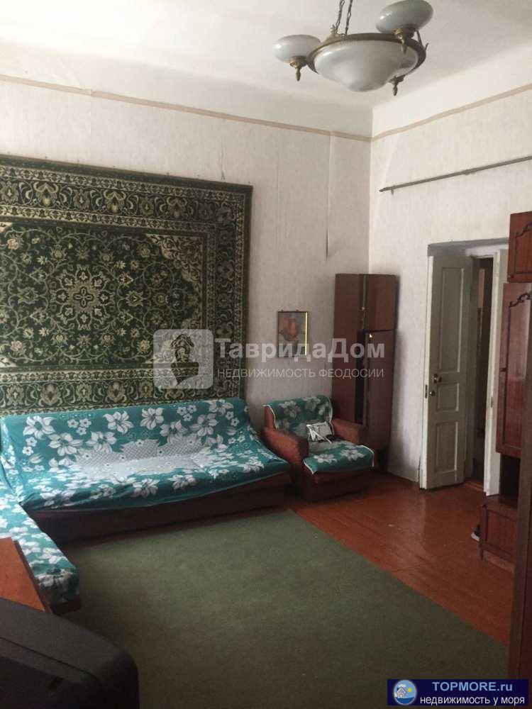 Продам 3-х комнатную квартиру на земле 71.7  кв.м общей и 51.1 кв.м жилой площади в городе Феодосия по пер.... - 1