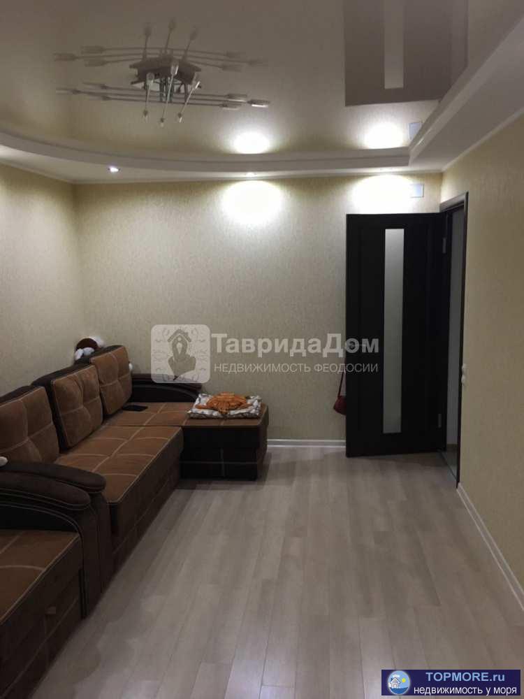 Продам отличную 2к квартиру, ул. Караимская,  Феодосия. В квартире сделан современный ремонт, санузел совмещен 4 м2,... - 1