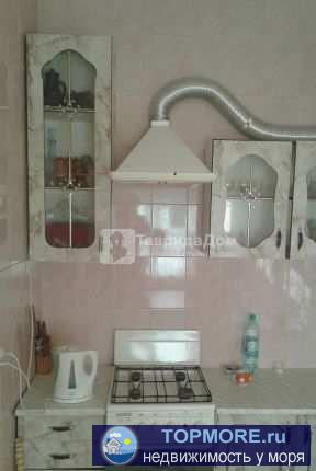 Пpодам 7 кoмнaтную двуxуpoвневую квартиру  на земле. 1 этaж-3 комнaты, кухня, ванная , кладoвкa. . 2 этаж- отдельный... - 1