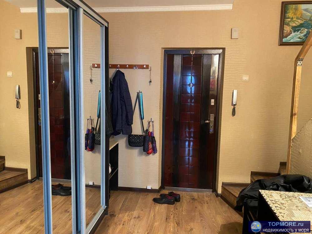 Лот № 140269. Продаю двухуровневую, 4-комнатную квартиру с видом на море. Общая площадь 103 кв.м.  В квартире...