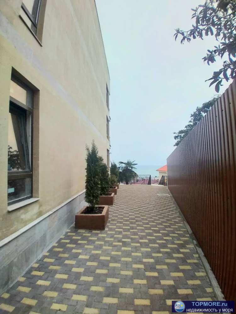 Продаю квартиру в доме комфорт-класса, с великолепными панорамными характеристиками на море и горыМожно выделить...