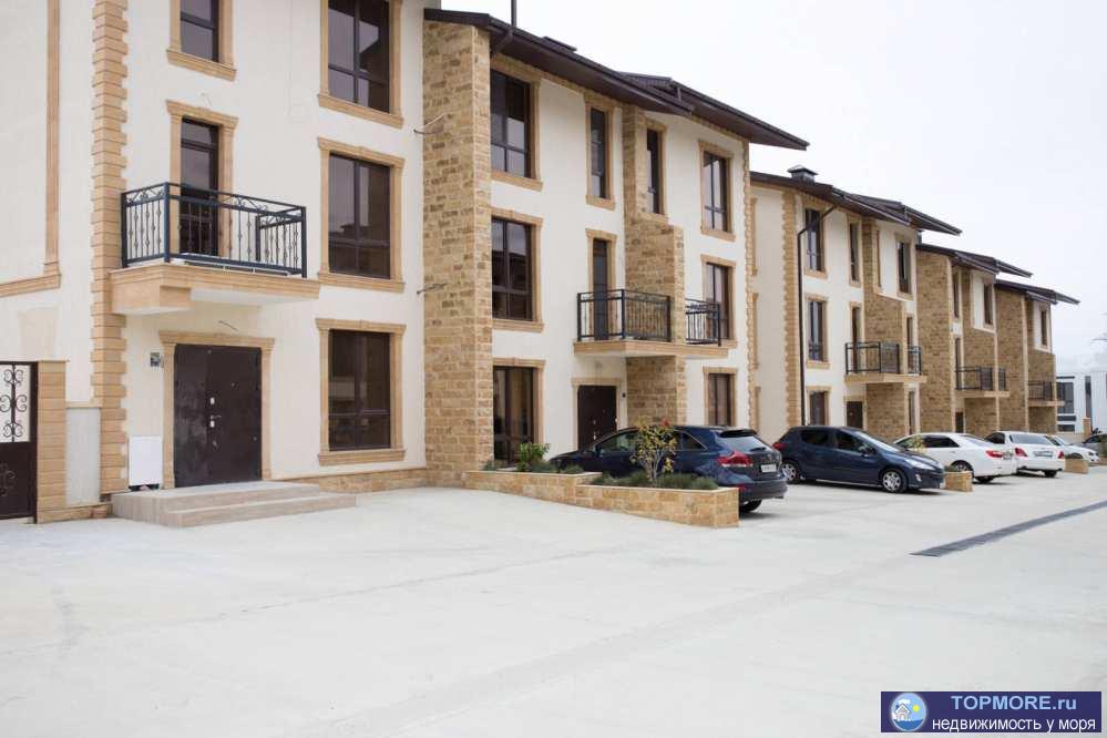 срочное предложение!Новый таунхаус, с ремонтом!128 кв.м., 3 этажа. Участок 1.5 сотки.Отличное месторасположение,...