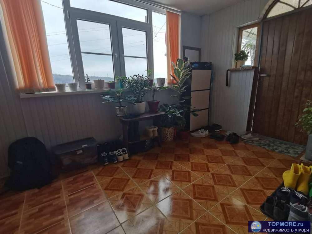 Продается 2-х этажный дом в Молдовке, из качественного бетона, с ремонтом, отопление электрическое, газ по границе.... - 2