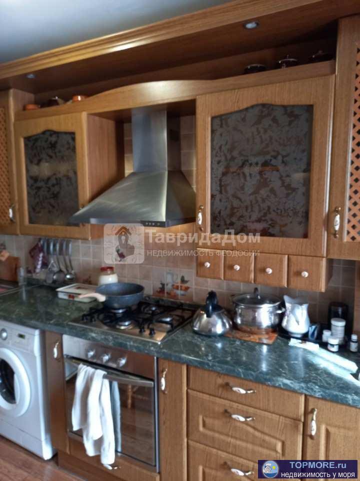 Продажа / Квартиры, Феодосия, Дружбы ул, 4 550 000 р. Продам 3-х комнатную квартиру 60 кв.м, 3 этаж 3 этажного дома, район Ближние Камыши, ул. Дружбы 30, Феодосия....
