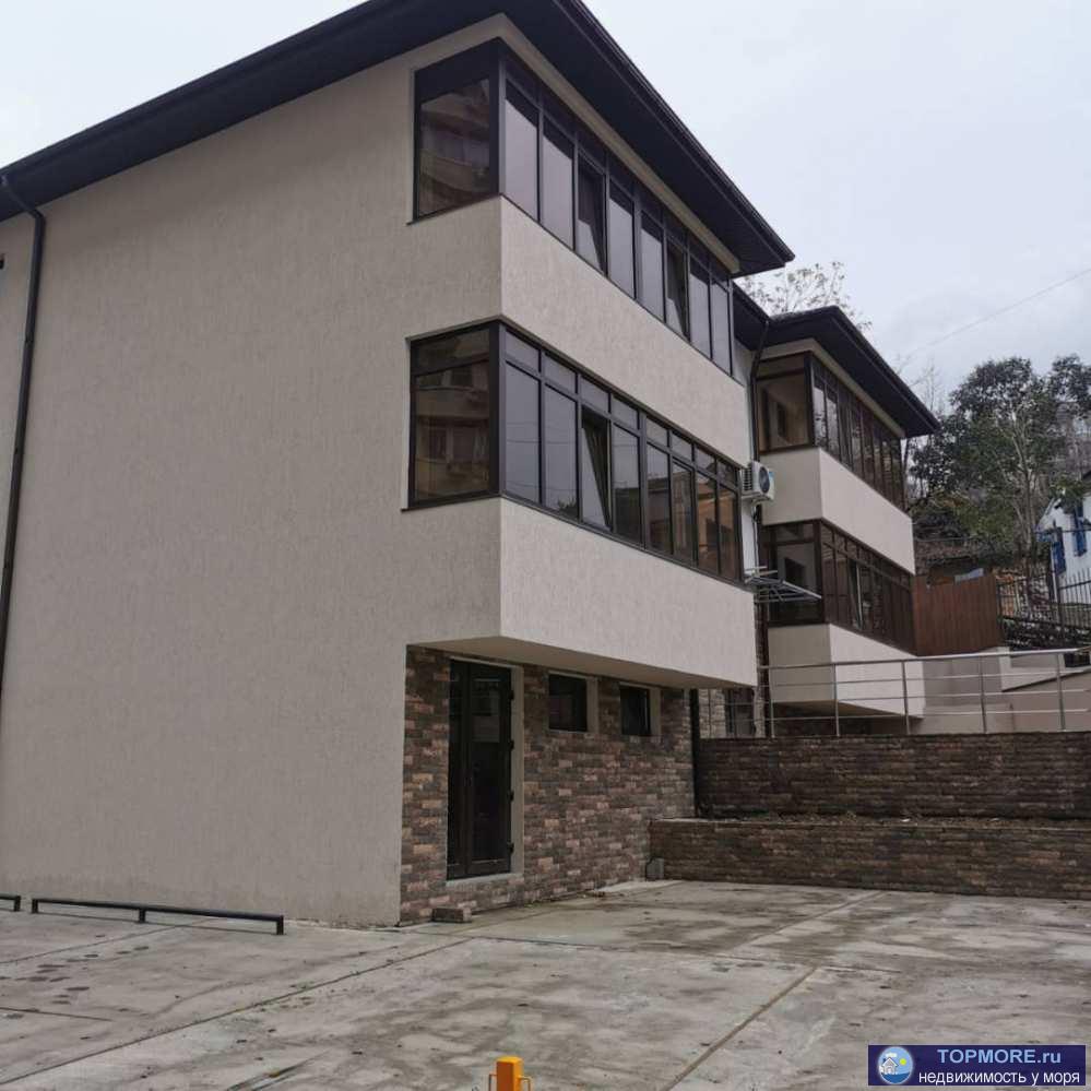 Вашему вниманию представляется отличная квартира правильной формы в новом 3-х этажном монолитном клубном доме под... - 2