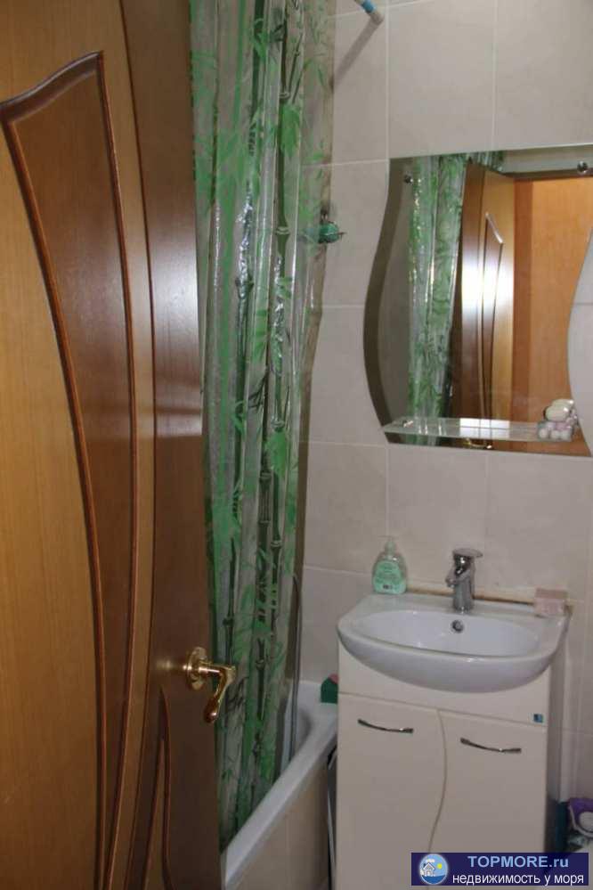 Продается квартира, в центральном районе.Квартира с ремонтом и мебелью,утепленная лоджия.Ухоженный двор,детская... - 2