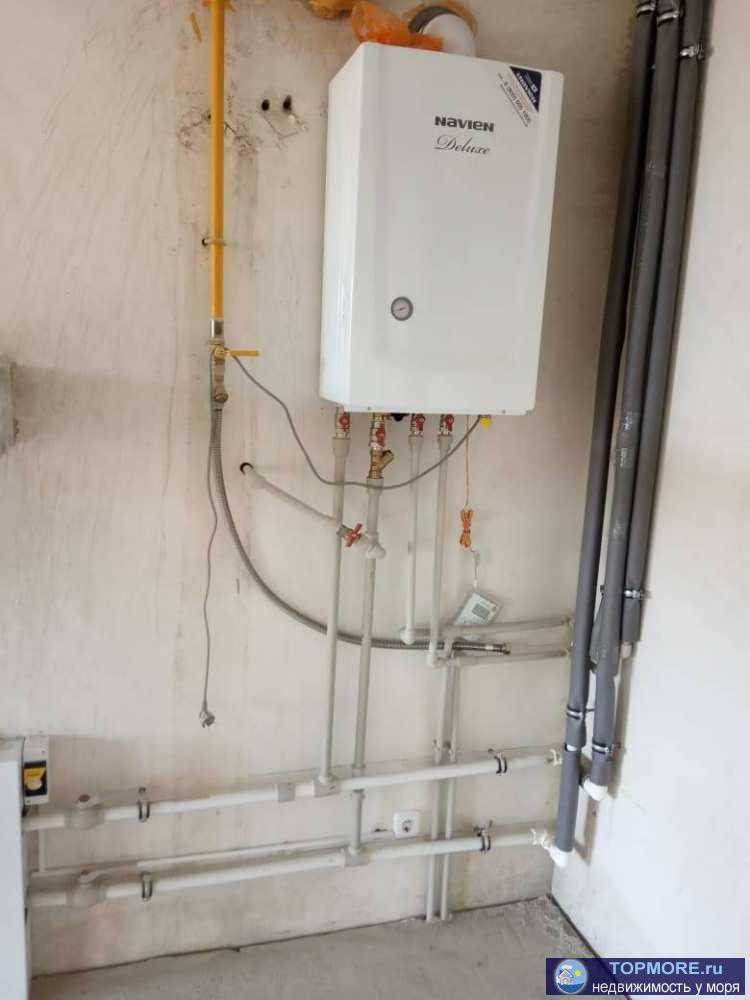 Продается монолитный дом с участком 7 соток. Дом построен качественно для себя. Дом в 3 этажа , на каждом выход на... - 2