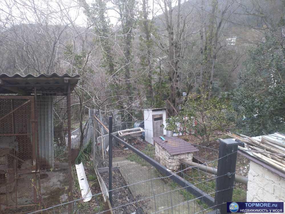 Уютный 2-х этажный дом, площадью 80 кв.м. Ремонт, частично мебелирован. Есть все коммуникации. Участок 5 соток, есть... - 2