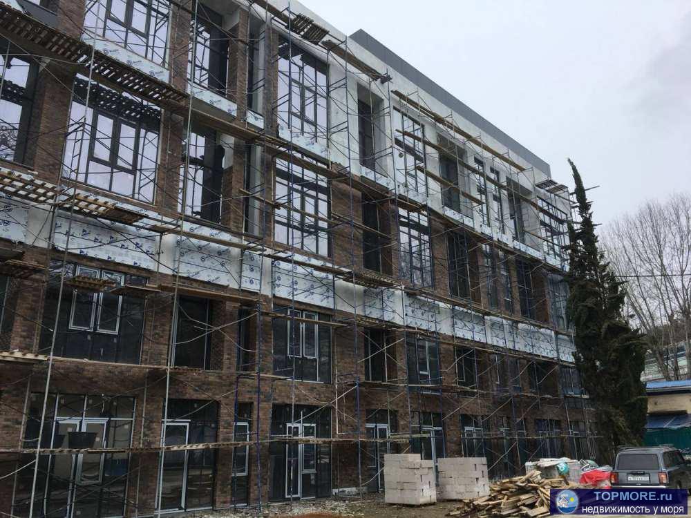 Просторная двухуровневая квартира в престижном районе города Сочи - Мамайка, на улице Виноградной. На первом уровне... - 1