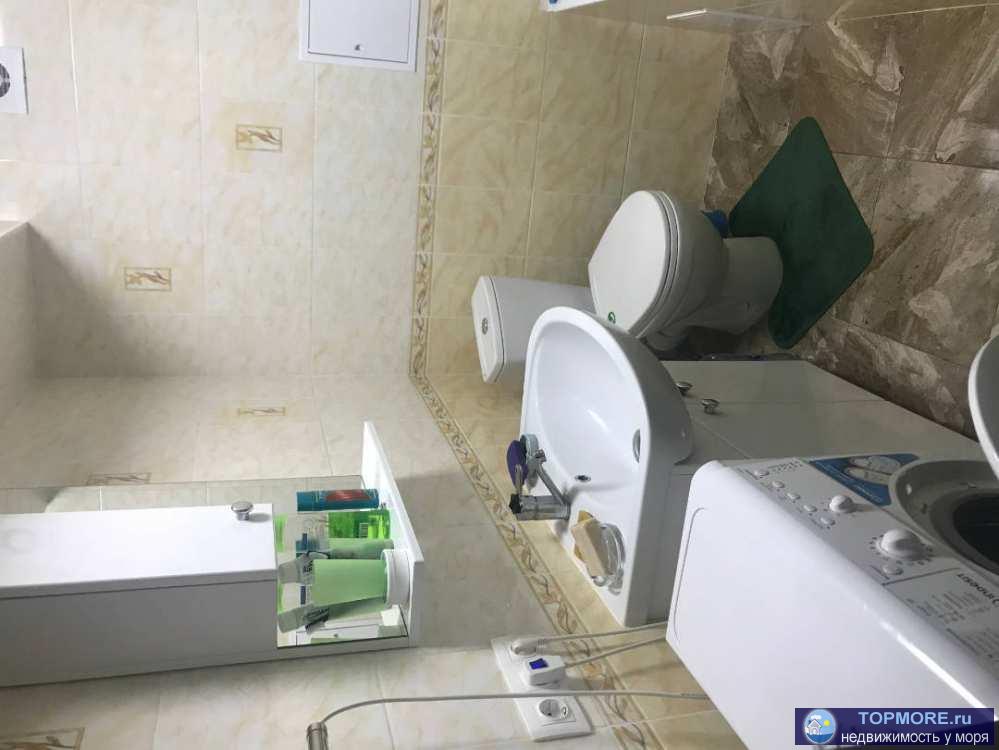 Продается 2-комнатная квартира с восхитительным видом на город, горы, море. В квартире сделан свежий ремонт, остается... - 2