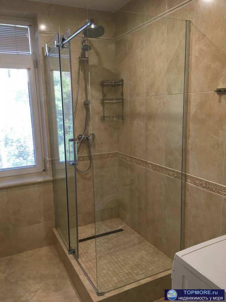 Выставлена на продажу просторная трехкомнатная квартира в микрорайоне Новый Сочи в 1 км от моря. Качественный новый... - 2