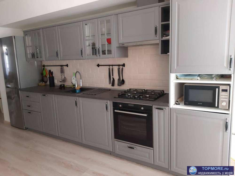 Продам  большой таунхаус для жизни  в 100 метрах от моря.Площадь тауна позволяет отдыхать большой семье с комфортом и...