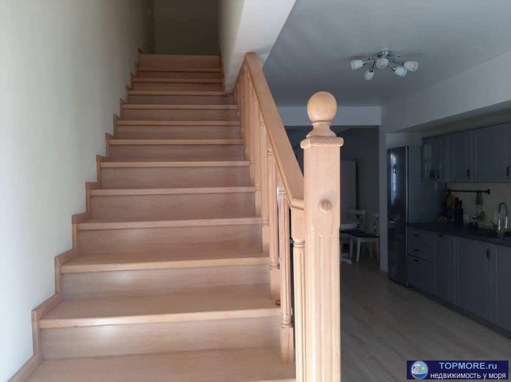 Продам  большой таунхаус для жизни  в 100 метрах от моря.Площадь тауна позволяет отдыхать большой семье с комфортом и... - 1