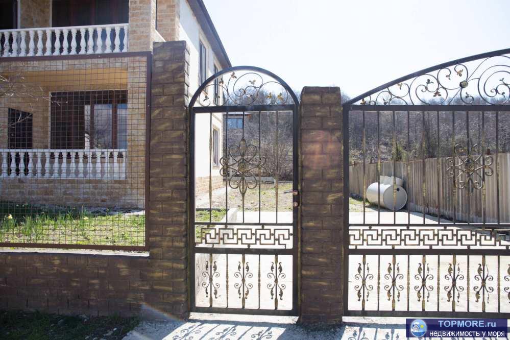 Срочная продажа шикарного дома общей площадью 240 кв.м. По документам 219 кв.м. плюс терасса и балкон.2 этажа. На... - 1