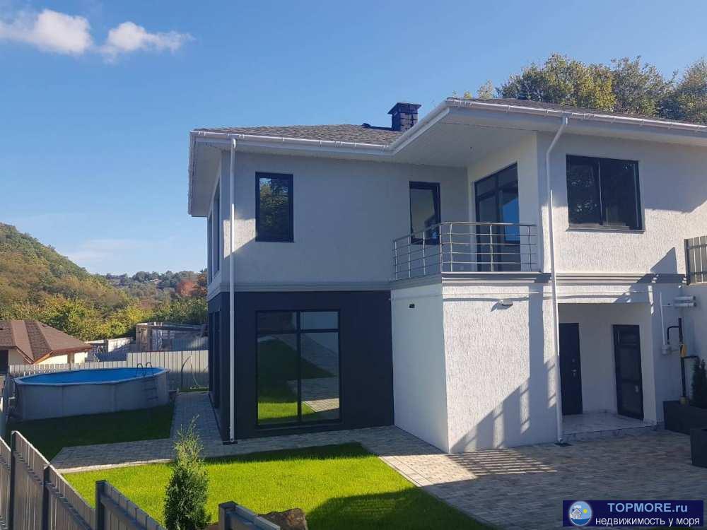 Два дома в Норвежском стиле.1 дом 204 м.кв 2 дом 196 м.кв Под каждым домом участок 5 соток.Дом готов к продаже...