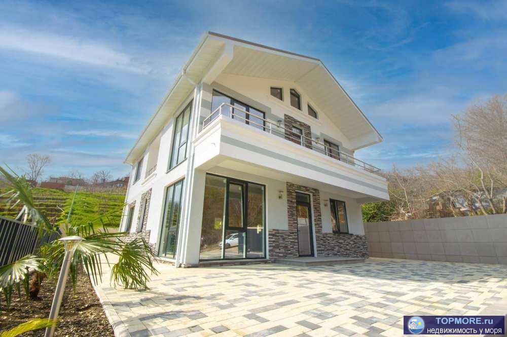 Продается просторный, новый, современный дом 210 кв.м., + 40 кв.м. гараж , в черте города. Дом строили для себя, не... - 1