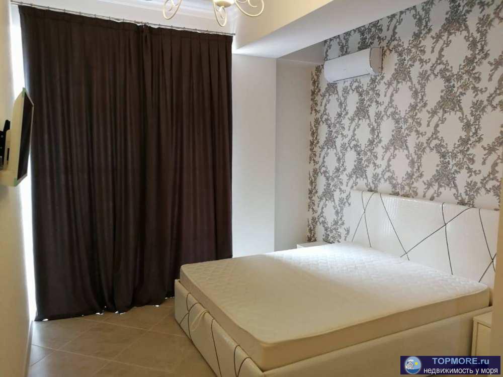 Продаётся уютная 2-комнатная (18/20 кв м) квартира с балконом (6 кв м) в районе Соболевка (Пятигорская, 54/42).Два...