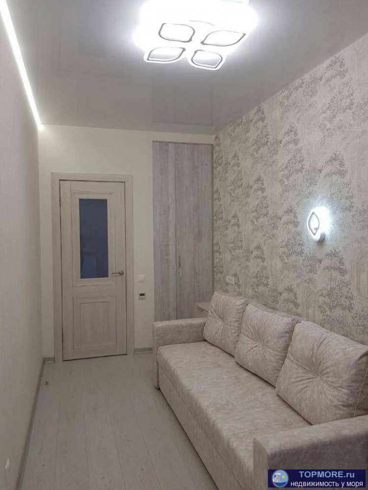 Квартира с новым ремонтом в самом сердце Сочи. Тихий район, вид на деревья и улицу Роз, Воровского и Островского. Все... - 1