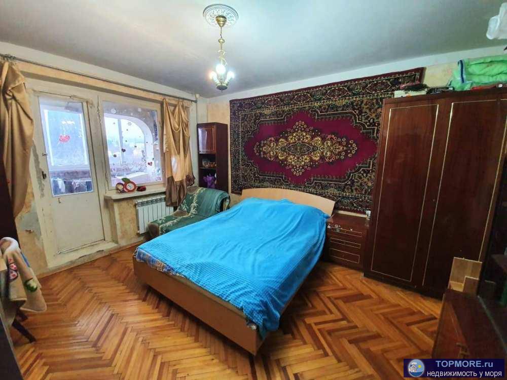 Продаю трёхкомнатную квартиру: 3 изолированные комнаты и кухня, лоджия, 2 балкона с видом на горы, раздельный... - 1