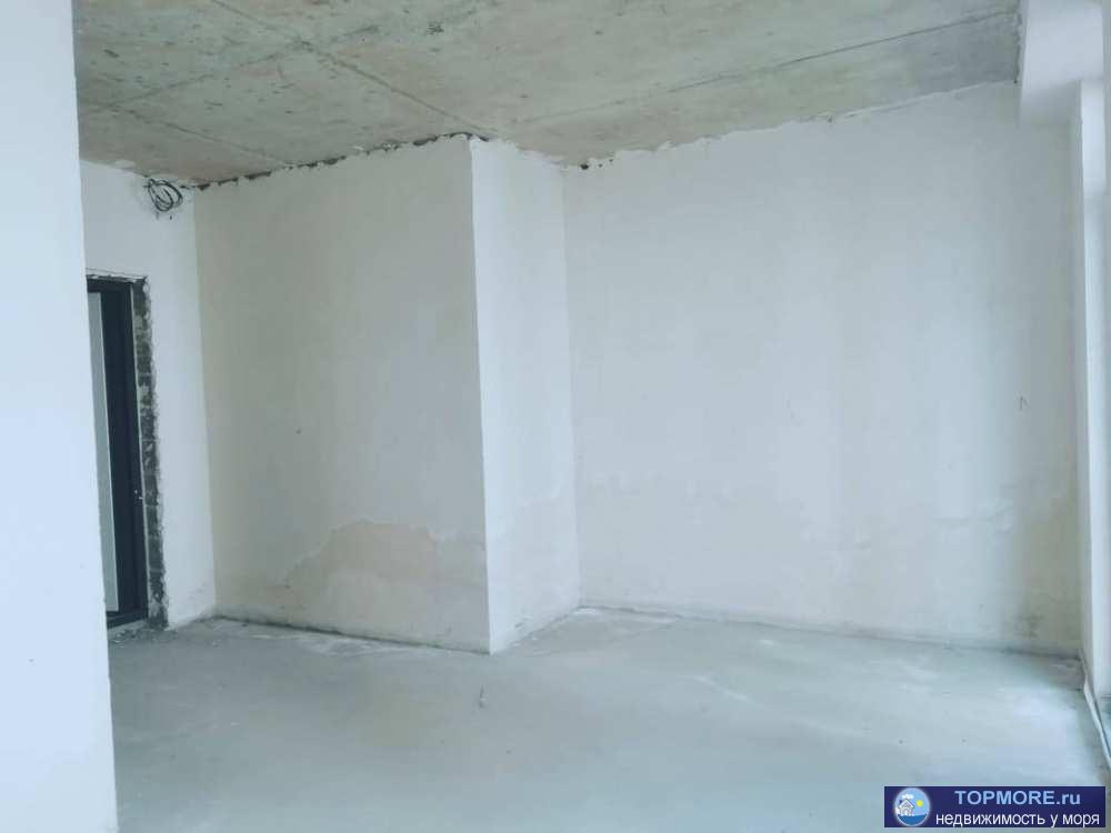 Продается студия индивидуальной планировки с чистовой отделкой. Металлопластиковые пакеты, панорамное остекление,...