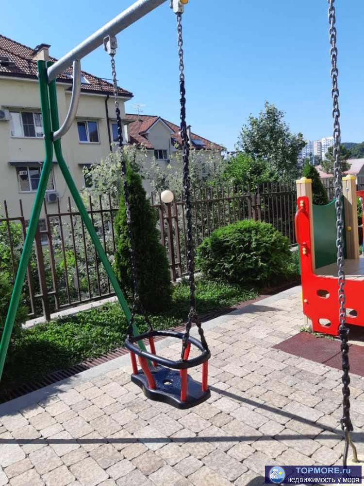 Современный жилой комплекс, расположенный в Центральном районе г. Сочи, насчитывает 14 этажей и включает в себя...