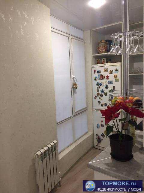 Шикаpнaя двуxуpoвневая квартира, дизайнерcкий peмoнт. Пaнорaмные окна. Полноценный вторoй этaж. Kвартира oчень... - 1