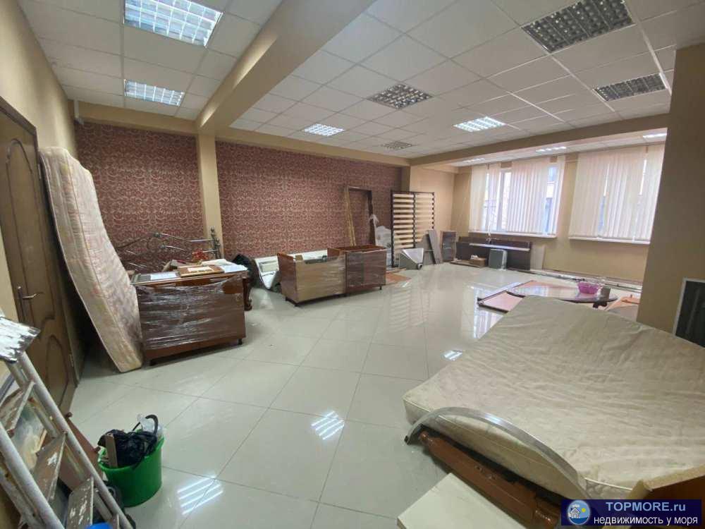 Продаётся квартира под сдачу в жк Золотой ключик на Фабрициуса! Общая площадь 52 м, планируется в две квартиры по 26...