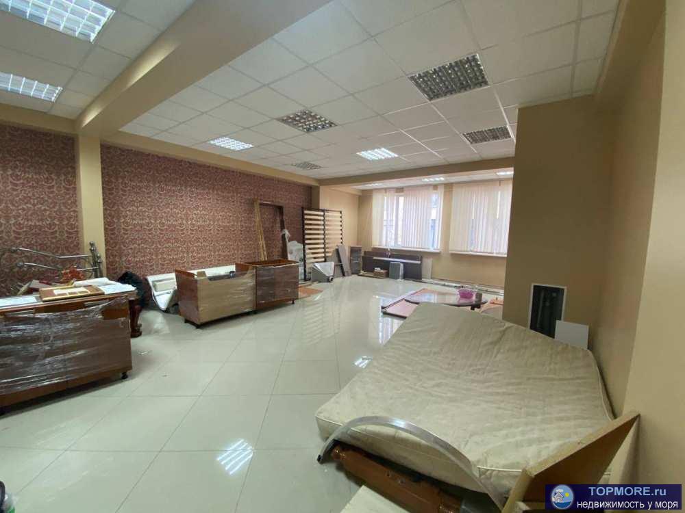 Продаётся квартира под сдачу в жк Золотой ключик на Фабрициуса! Общая площадь 52 м, планируется в две квартиры по 26... - 1