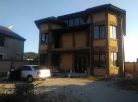 Продается большой, светлый 3-х этажный дом, для комфортного...