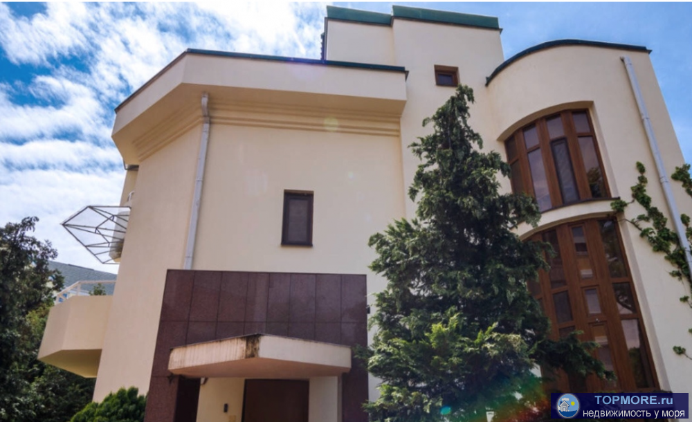 Великолепный коттедж в самом сердце города Сочи в непосредственной близости от моря. На территории дома располагается... - 2