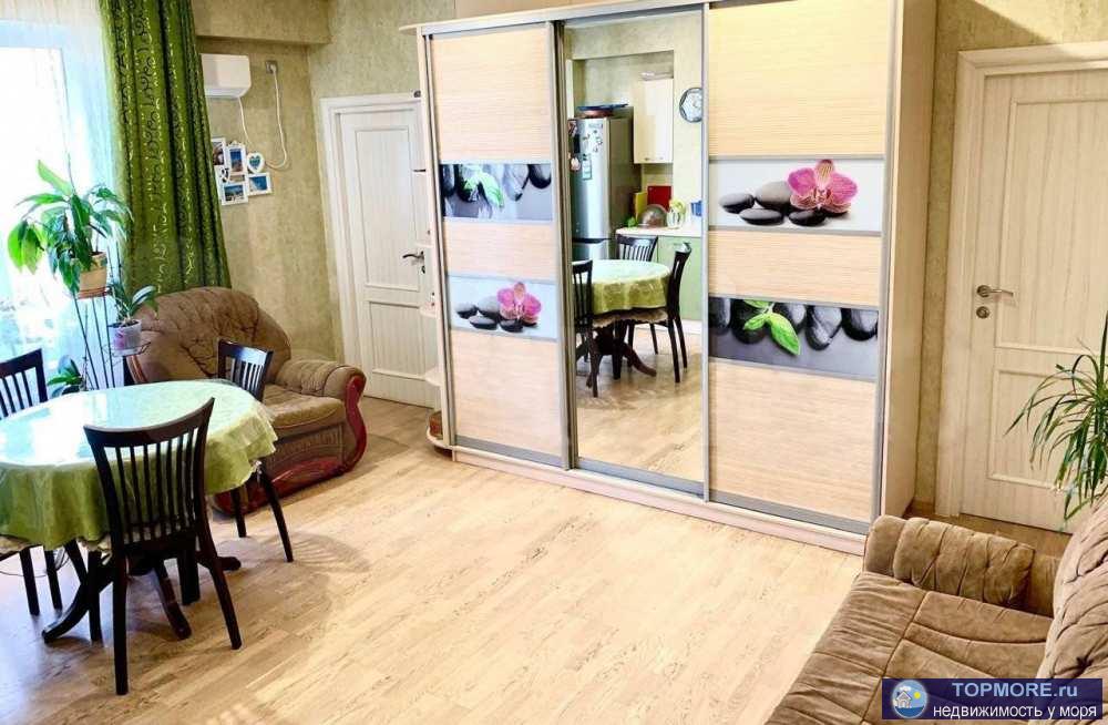 Продам отличную квартиру - евротрешку в новом доме 2015 года постройки в Центральном районе города Сочи: совмещённая... - 2