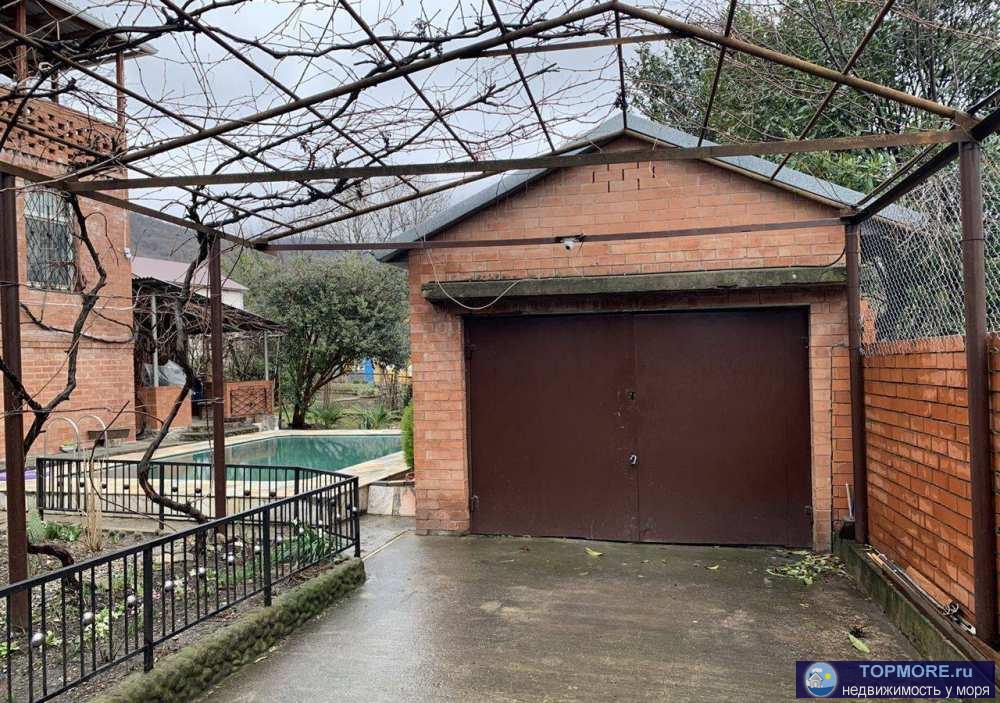 Продам 3х этажный дом площадью 508 кв.м. в пос. Советквадже . Участок земли 8 соток.Дом в отличном состоянии. Продаю...